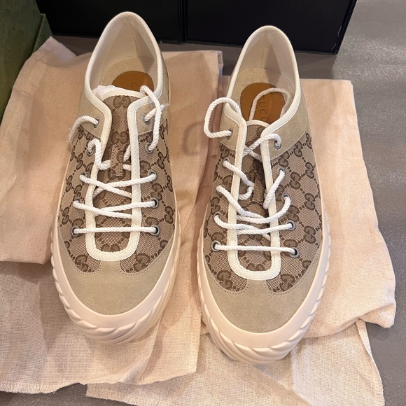 Gucci Men’s GG Canavs low top sneakers. Size 11 - Picture 9 of 16